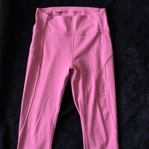 lululemon size 6 in movement everlux tight 25”